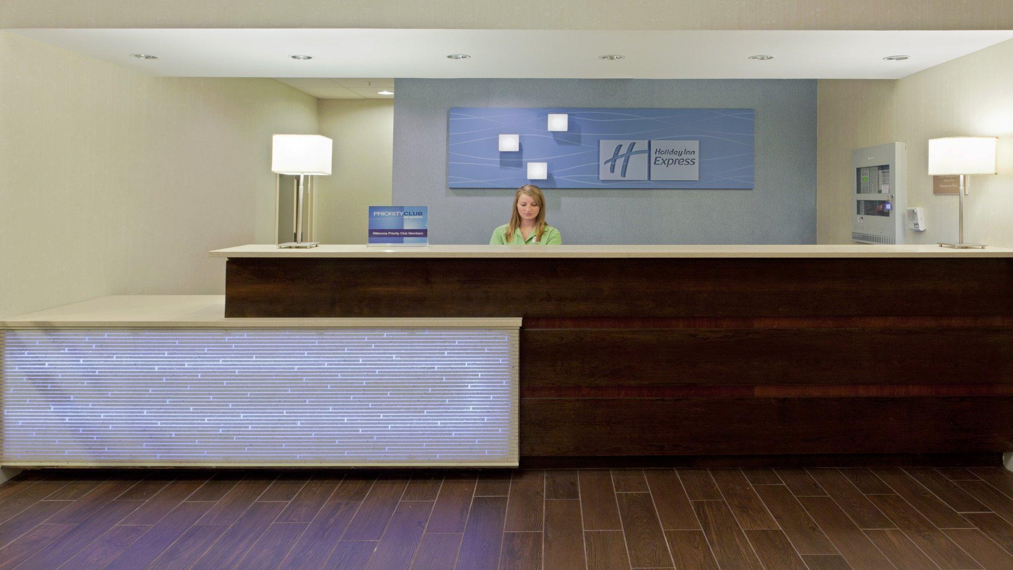 Holiday Inn Express Hotel & Suites Dover By Ihg Exterior foto